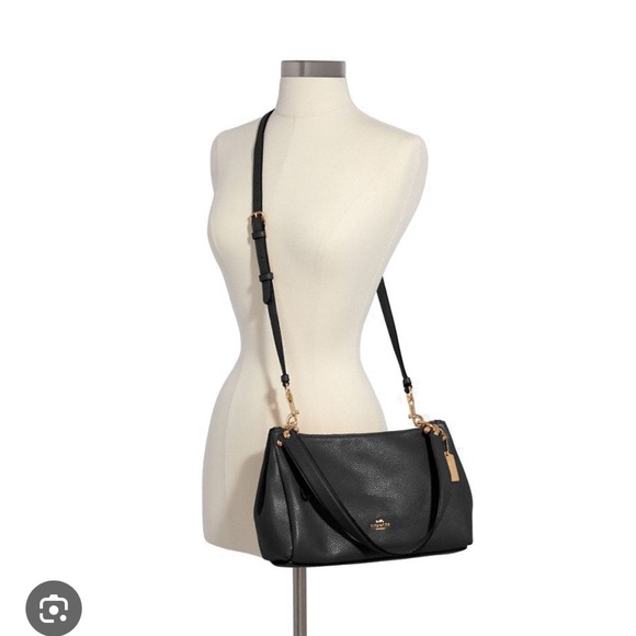 SMALL MIA SHOULDER BAG (COACH F73196)
BLACK/GOLD
COACH STYLE # F73196 - Picture 9 of 12